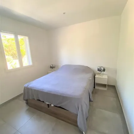 Deux Avec Piscine Chauffee Proche Des Plages