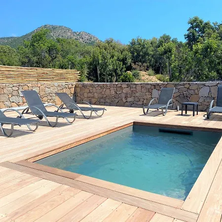 Deux Avec Piscine Chauffee Proche Des Plages Villa